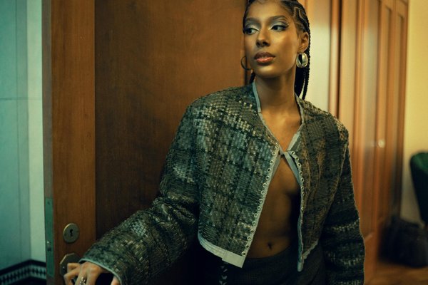 Découvrez les perfectos cuir femme : élégance et audace