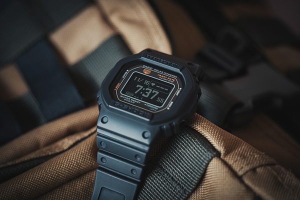 Montre militaire :robuste, élégante et adaptée aux aventuriers