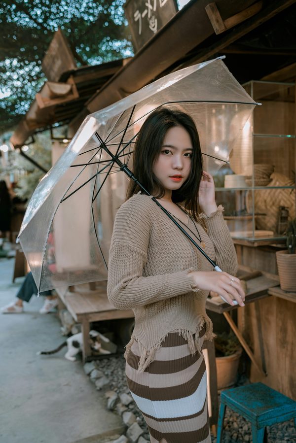 Parapluie transparent : alliez élégance et protection chic